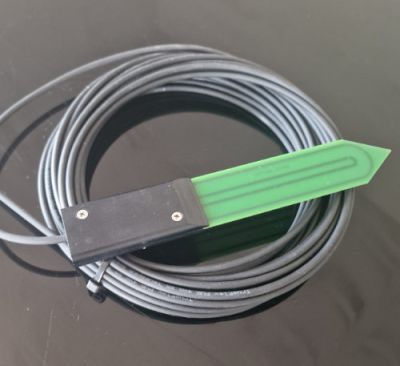 Sensor for soil humidity and soil temperature